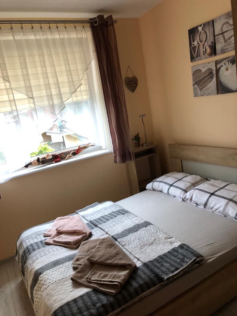 bc4b05c9-153a-4e13-9a6e-25eb969a4fb1